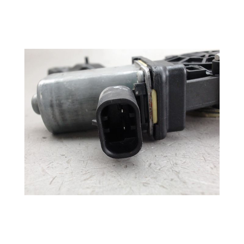 MECANISME LEVE-GLACE AVANT DROIT FIAT PANDA