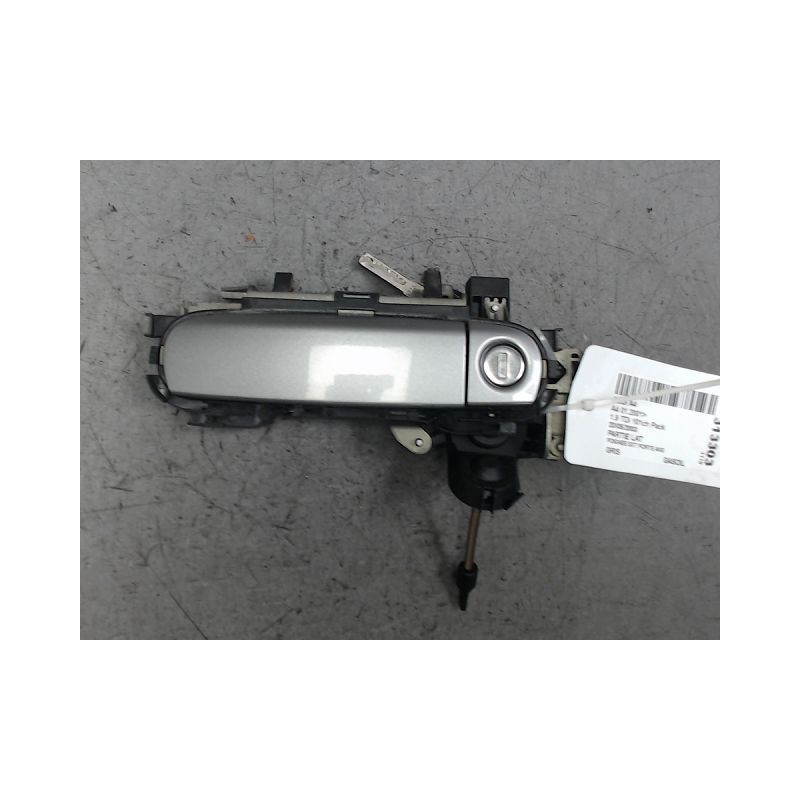 POIGNEE EXTERIEURE PORTE AVANT GAUCHE AUDI A4 2001-
