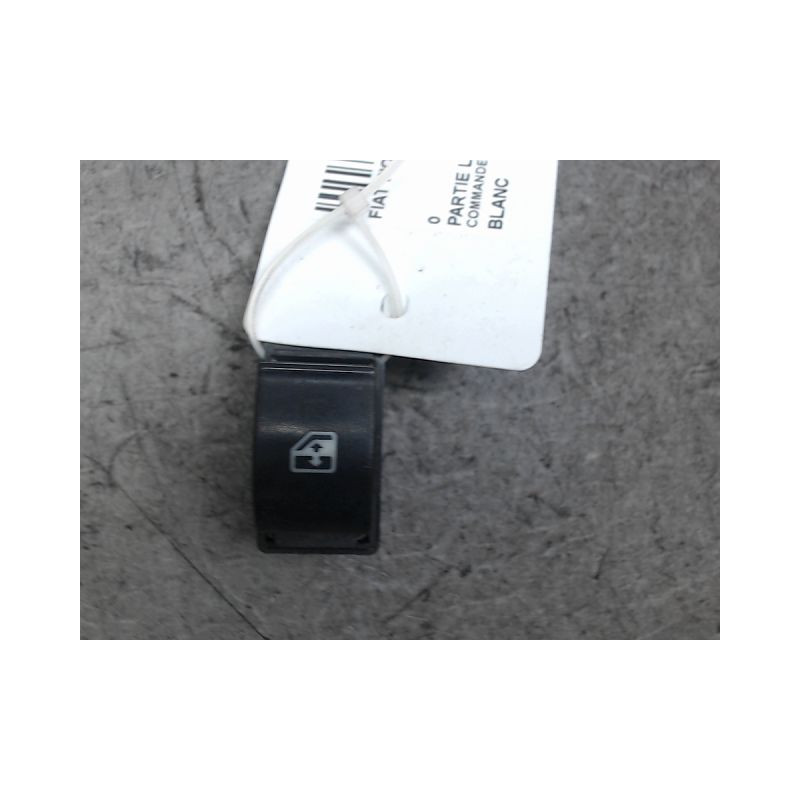 COMMANDE LEVE-GLACE PORTE AVD FIAT FIORINO