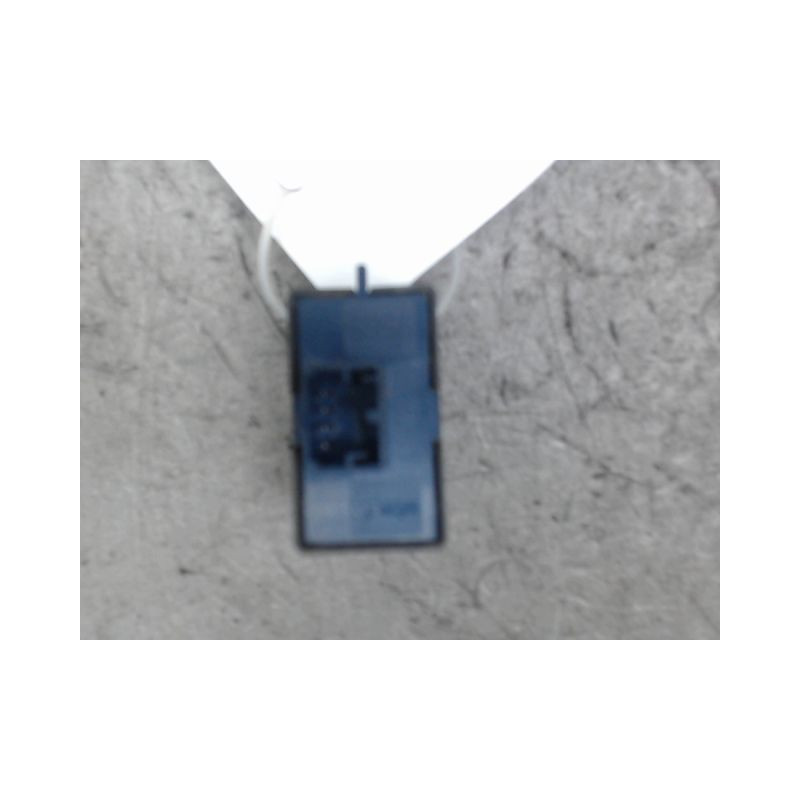 COMMANDE LEVE-GLACE PORTE AVD PEUGEOT BIPPER FOURGON 4P