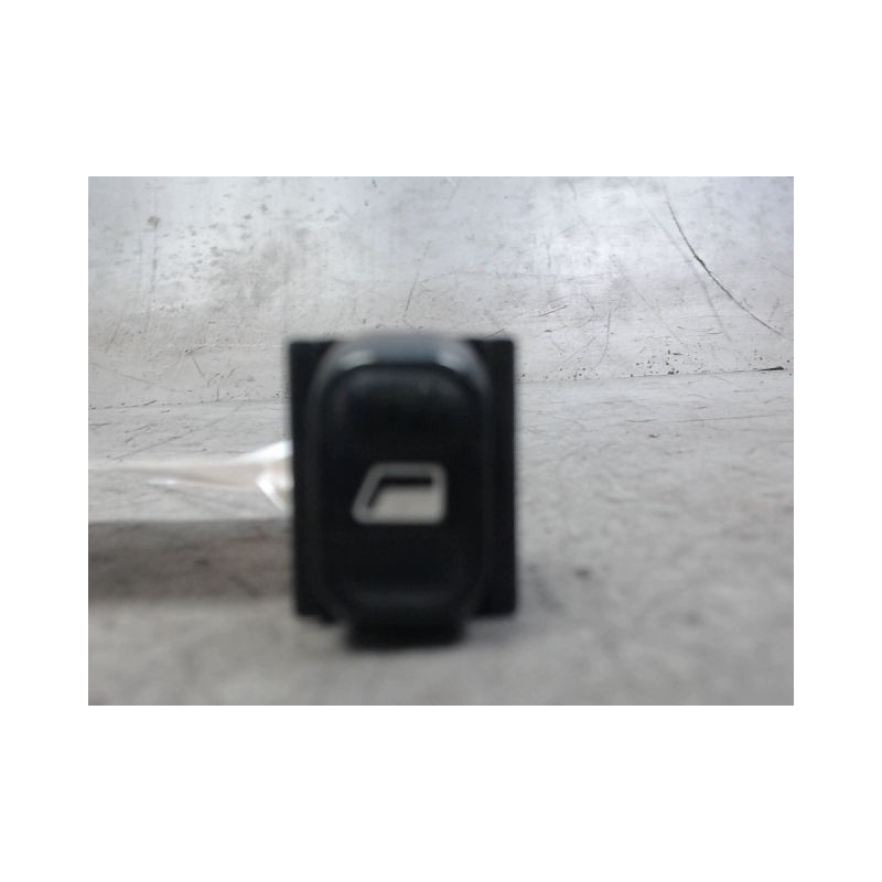 COMMANDE LEVE-GLACE PORTE AVD PEUGEOT 806 94-2001