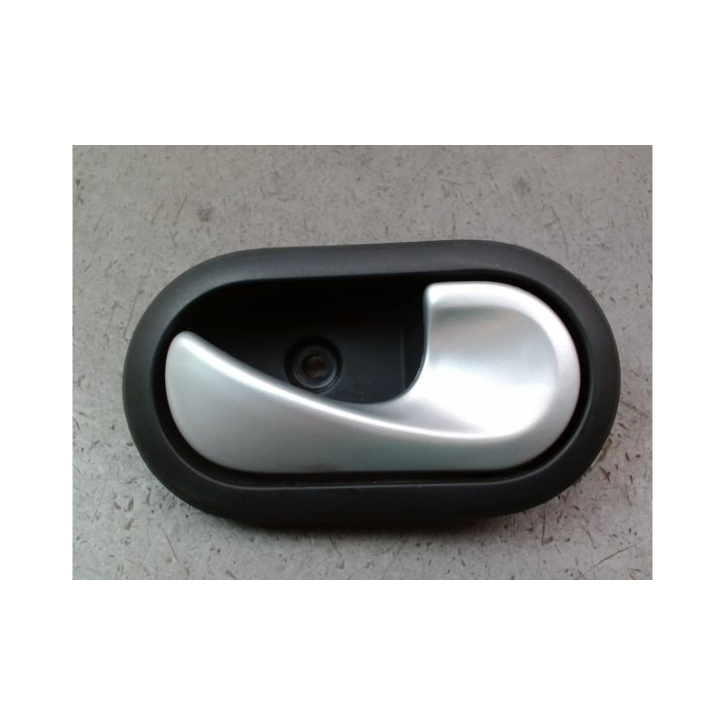 POIGNEE INTERIEURE PORTE AVANT DROIT DACIA LOGAN BERL. I Phase 2 2008-2012