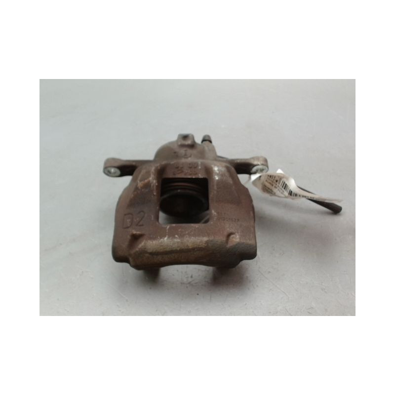 ETRIER DE FREIN AVANT GAUCHE TOYOTA AURIS 2010-