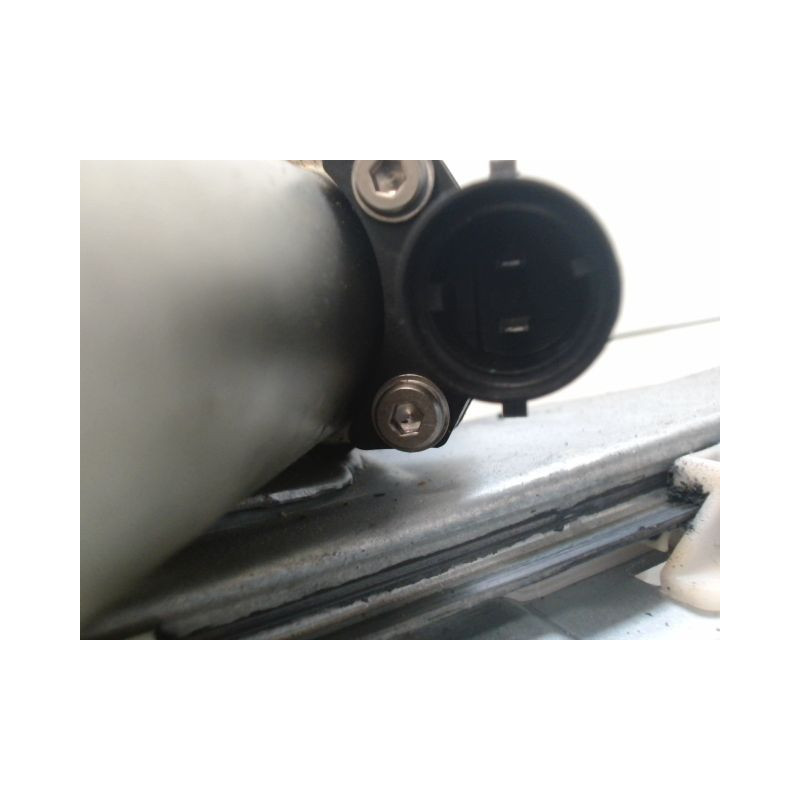 MECANISME+MOTEUR LEVE-GLACE AVANT GAUCHE DACIA SANDERO I 2008-2012
