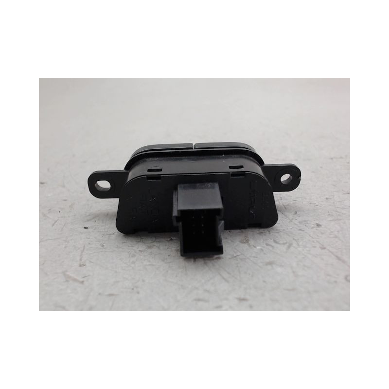 BOUTON DE WARNING ALFA ROMEO MITO