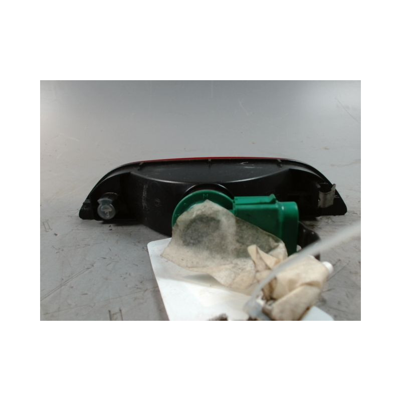 FEU BROUILLARD CENTRAL ARRIERE NISSAN NOTE