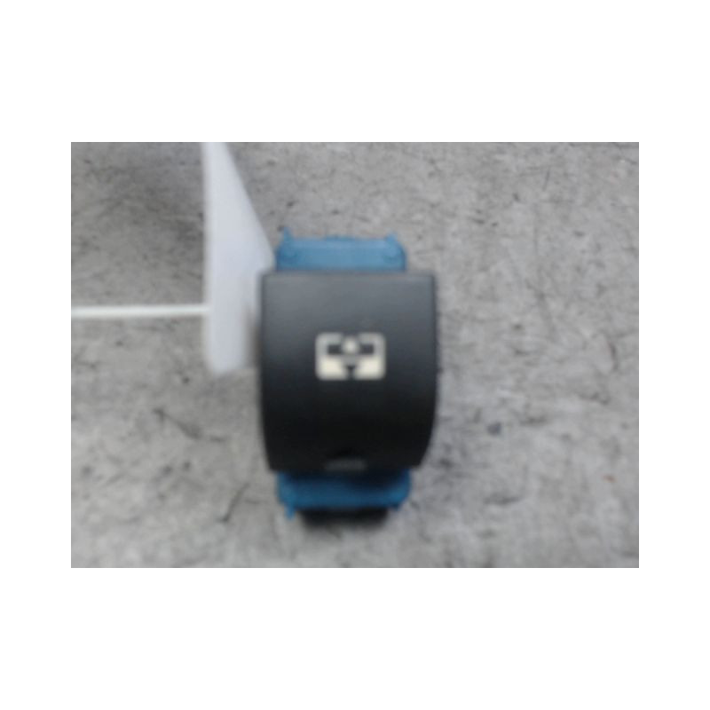 BOUTON COMMANDE TOIT OUVRANT PEUGEOT 3008 2009-
