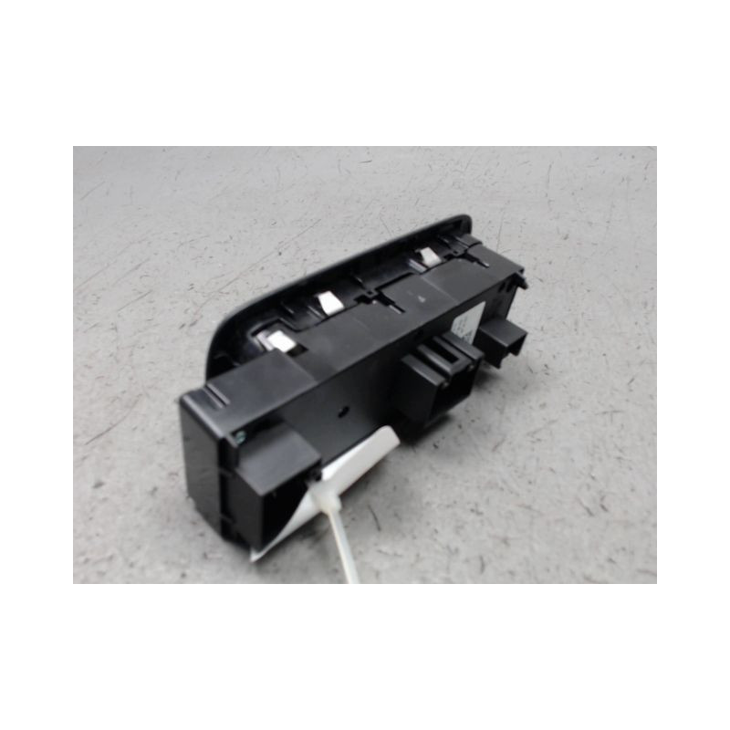 COMMANDE LEVE-GLACE PORTE AVG FORD ECOSPORT