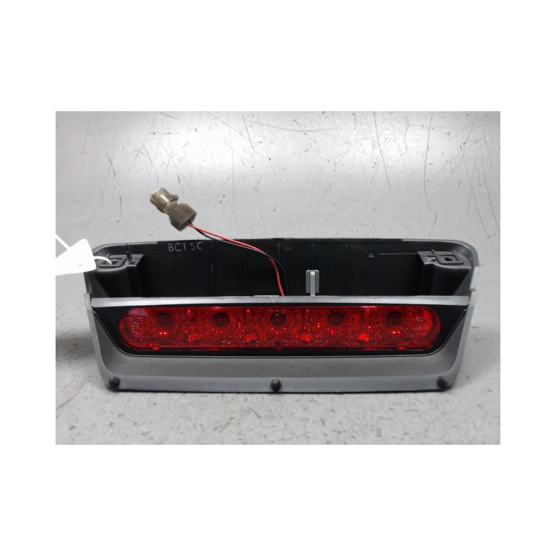 FEUX STOP SUPPLEMENTAIRE CHEVROLET SPARK