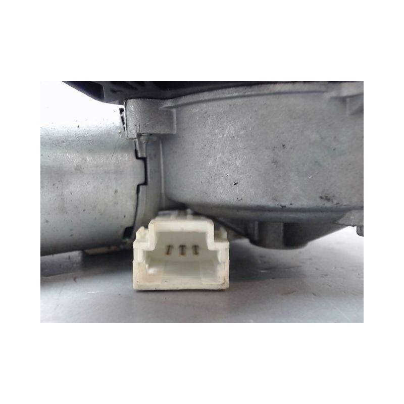 MECANISME ESSUIE-GLACE ARRIERE NISSAN MICRA III Phase 1 2003-2005