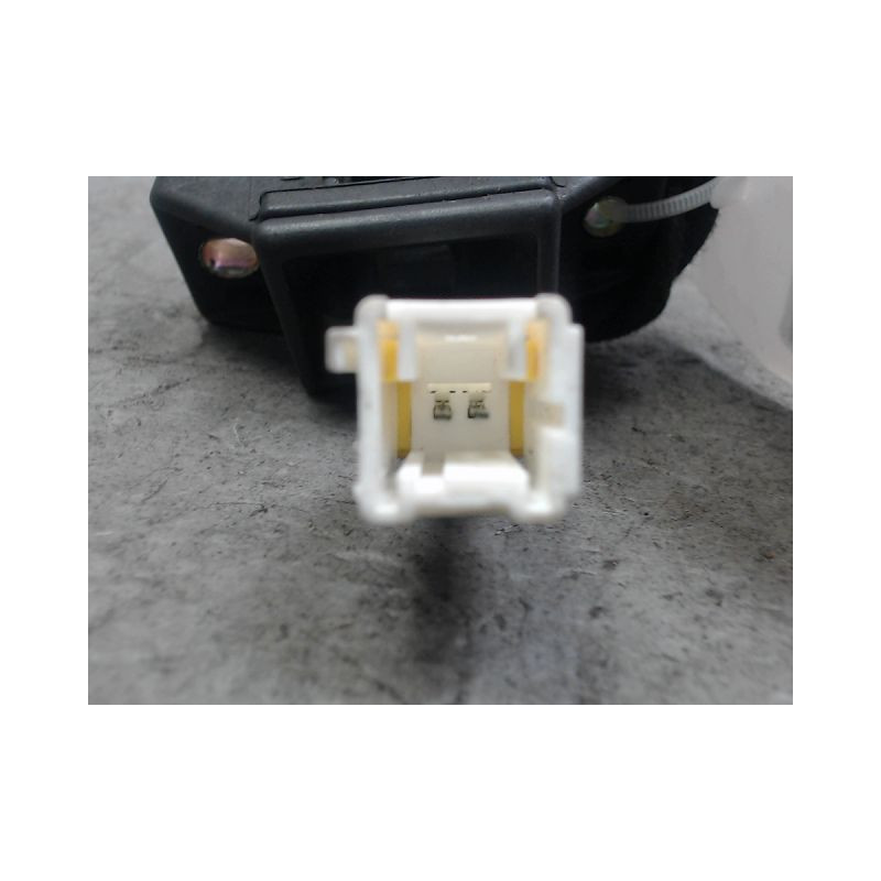 SERRURE HAYON  RENAULT CLIO II PH.2 01-06