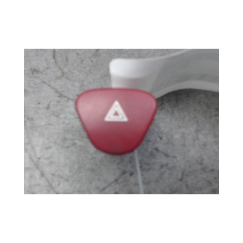 BOUTON DE WARNING CITROEN C3 X-TR
