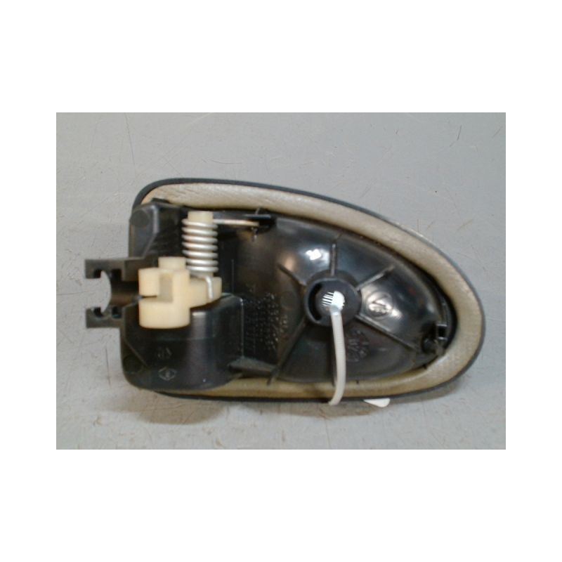 POIGNEE INTERIEURE PORTE AVANT DROIT RENAULT CLIO II PH.2 01-06