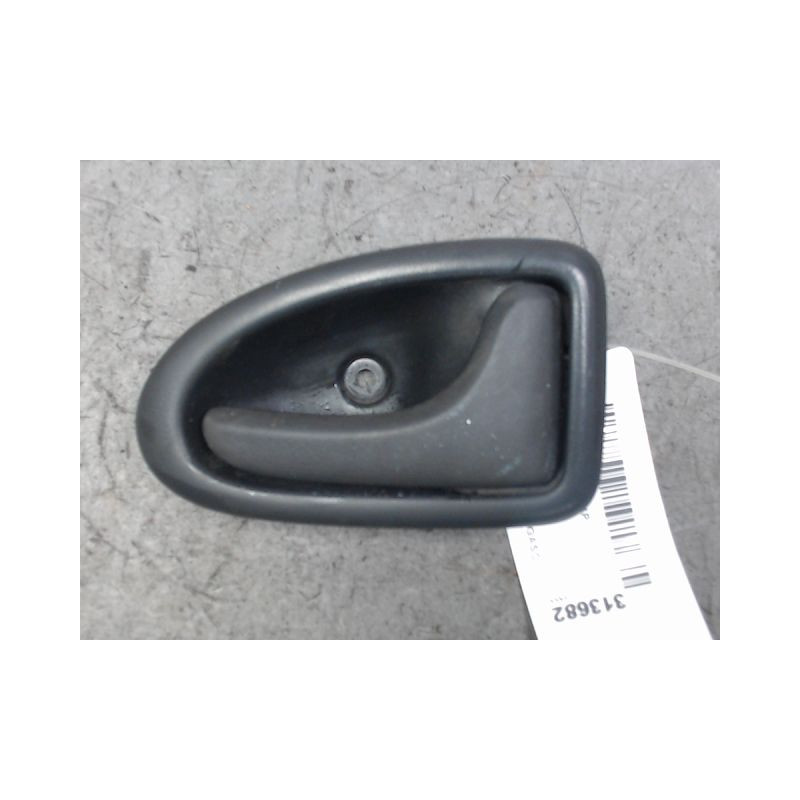 POIGNEE INTERIEURE PORTE AVANT DROIT OPEL VIVARO C1 F2700 4P