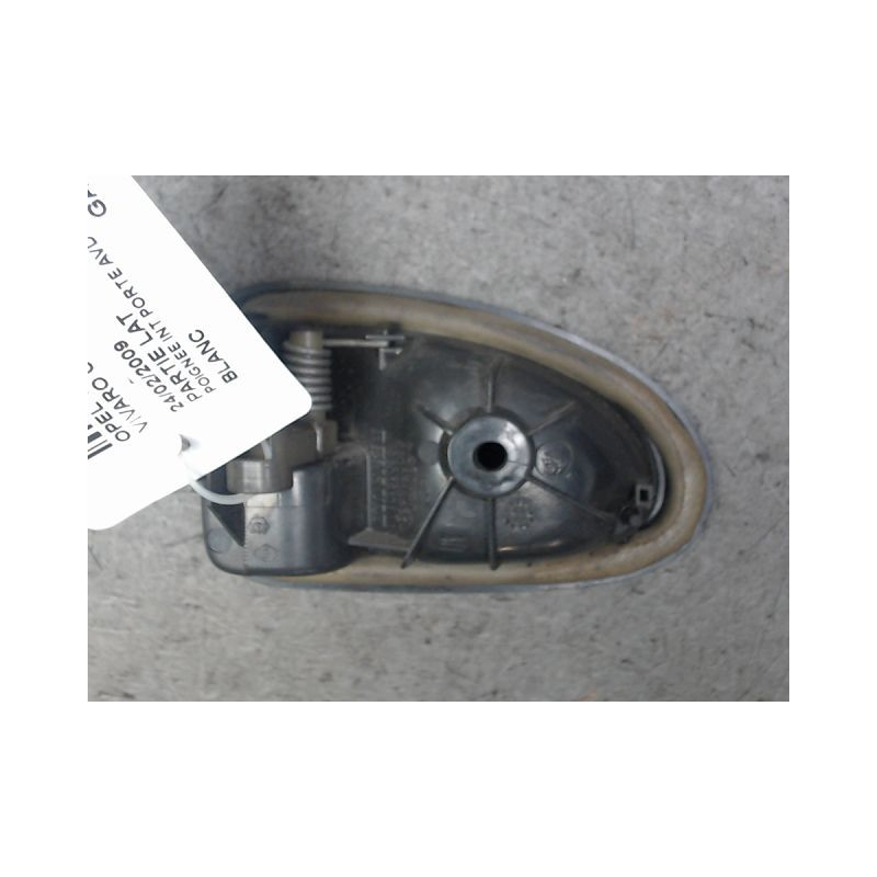 POIGNEE INTERIEURE PORTE AVANT DROIT OPEL VIVARO C1 F2700 4P