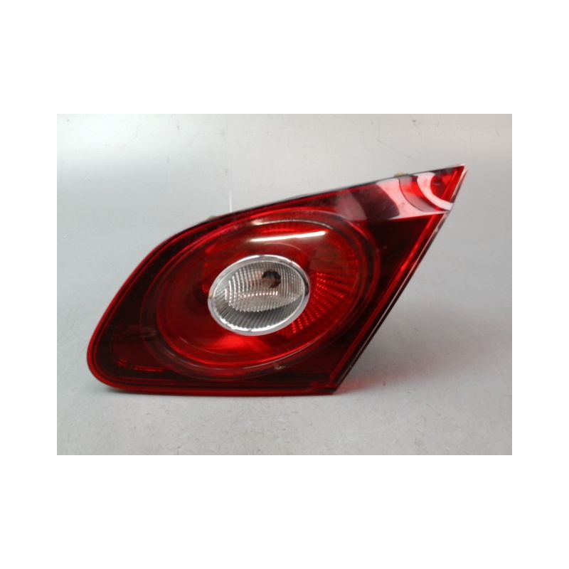 FEU ARRIERE INTERIEUR DROIT VOLKSWAGEN PASSAT 2010-