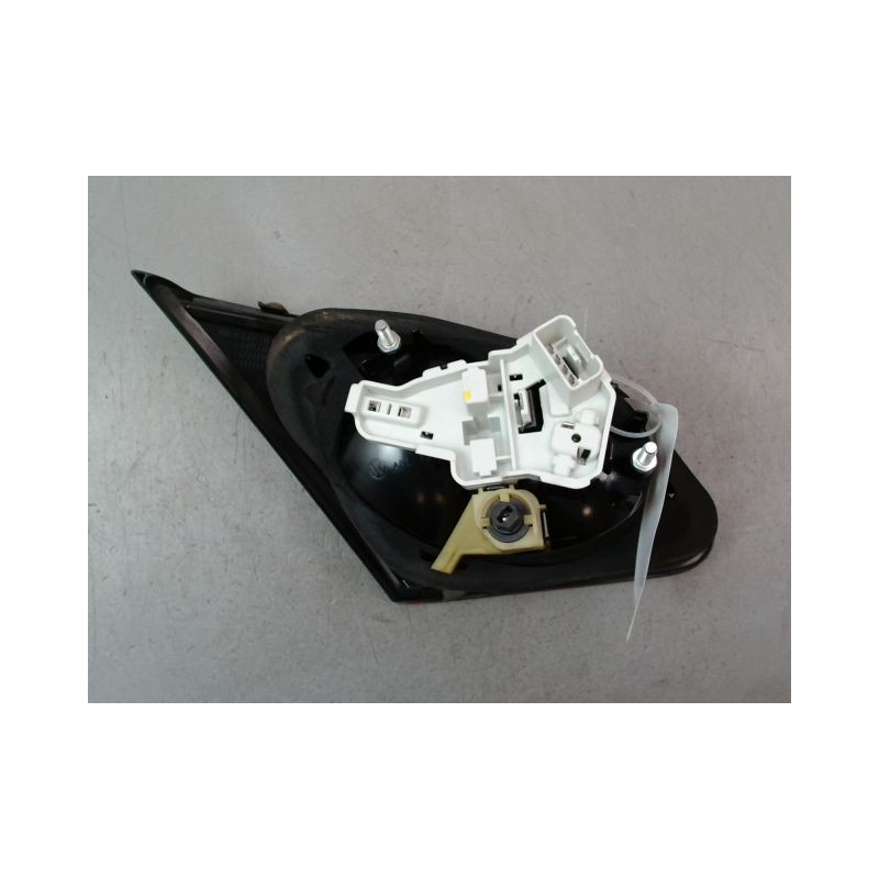 FEU ARRIERE INTERIEUR DROIT VOLKSWAGEN PASSAT 2010-