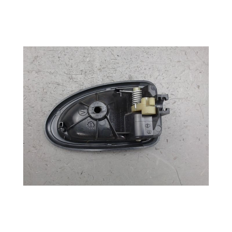 POIGNEE INTERIEURE PORTE AVANT GAUCHE RENAULT CLIO