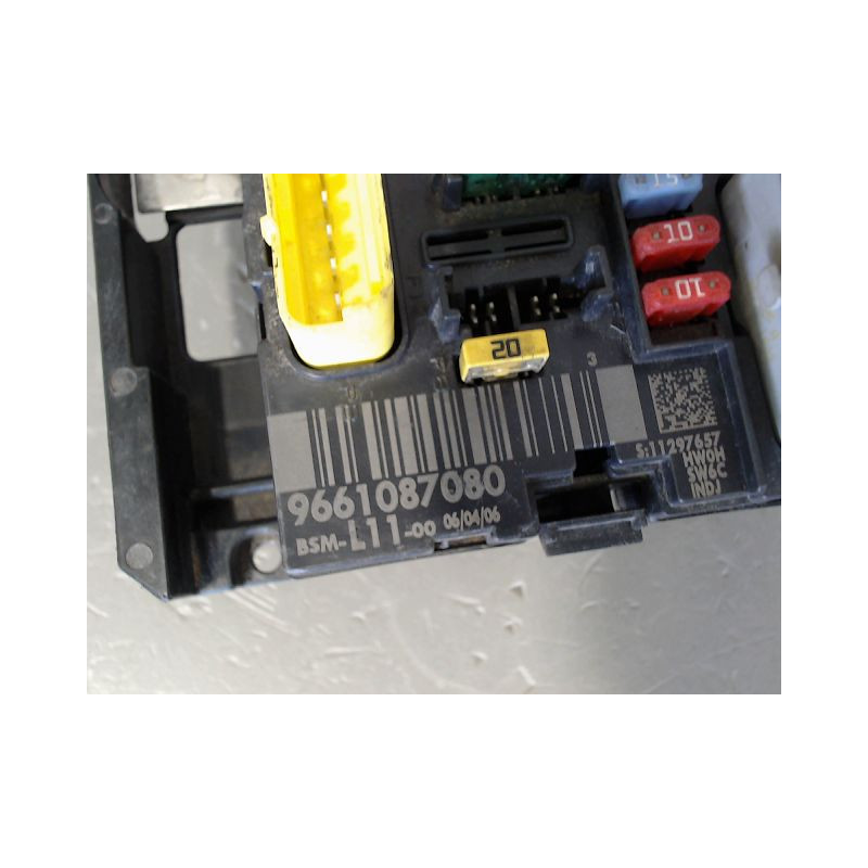 BOITE A FUSIBLES PEUGEOT 307 CC 2005-