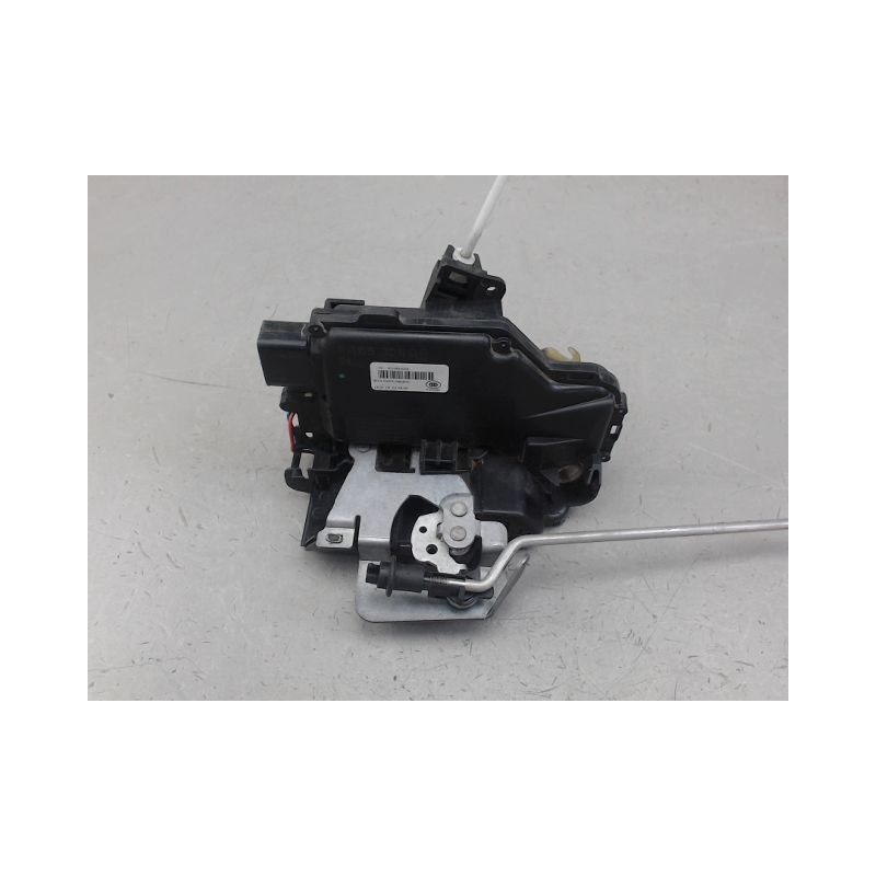 SYSTEME CONDAMNATION AVANT GAUCHE AUDI A4