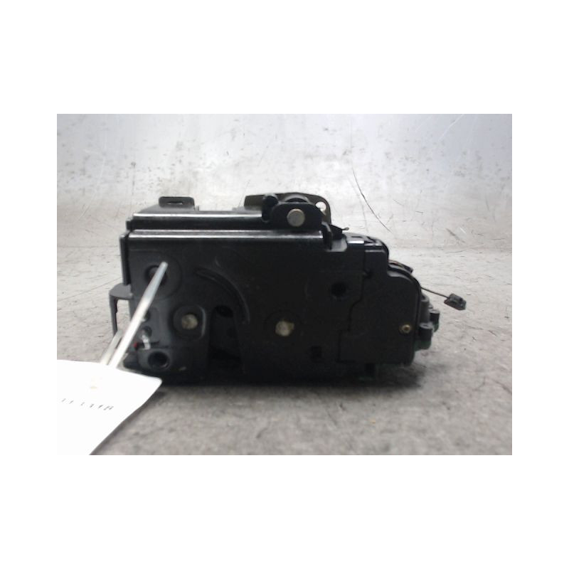 SYSTEME CONDAMNATION ARRIERE GAUCHE VOLKSWAGEN GOLF IV 98-2004