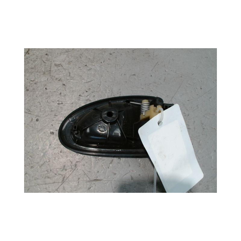 POIGNEE INTERIEURE PORTE AVANT GAUCHE RENAULT CLIO II CAMPUS 06-