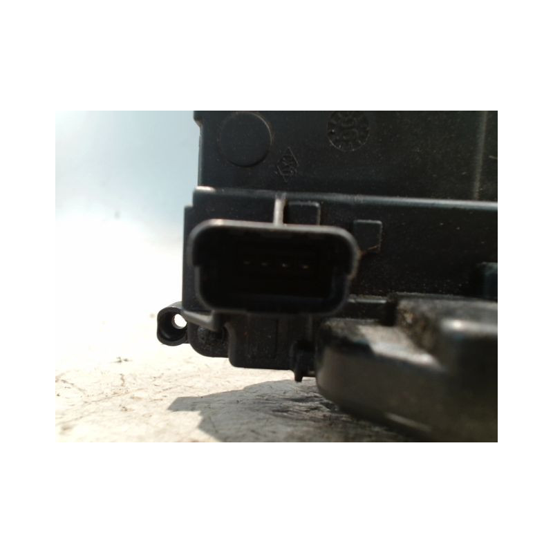 SYSTEME CONDAMNATION AVANT DROIT RENAULT CLIO III 2005-