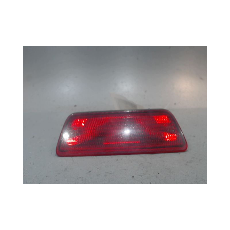 FEU BROUILLARD CENTRAL ARRIERE NISSAN JUKE