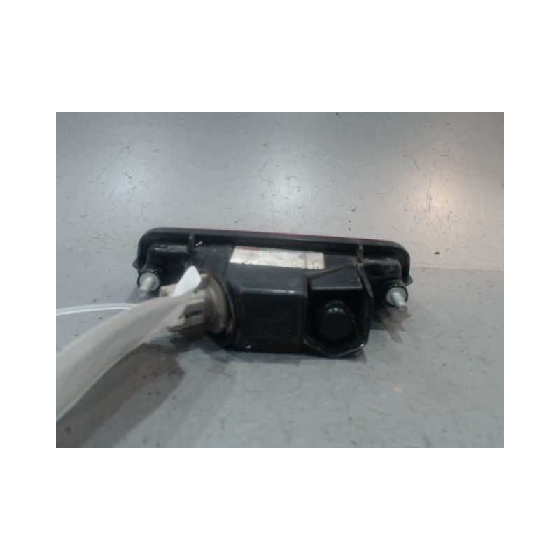 FEU BROUILLARD CENTRAL ARRIERE NISSAN JUKE