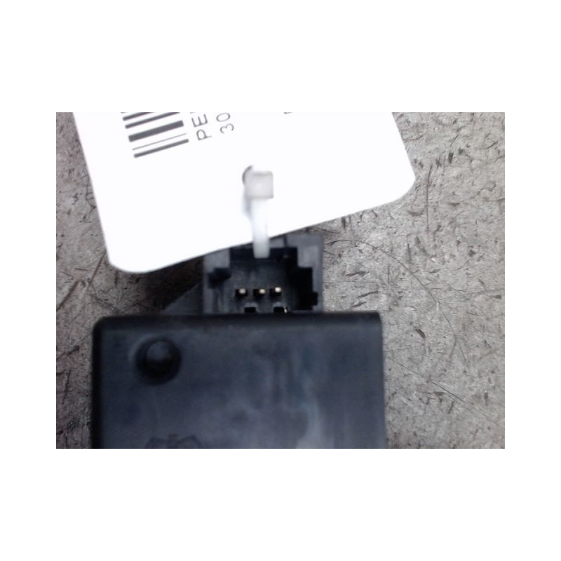 SERRURE HAYON  PEUGEOT 307 2001-2005