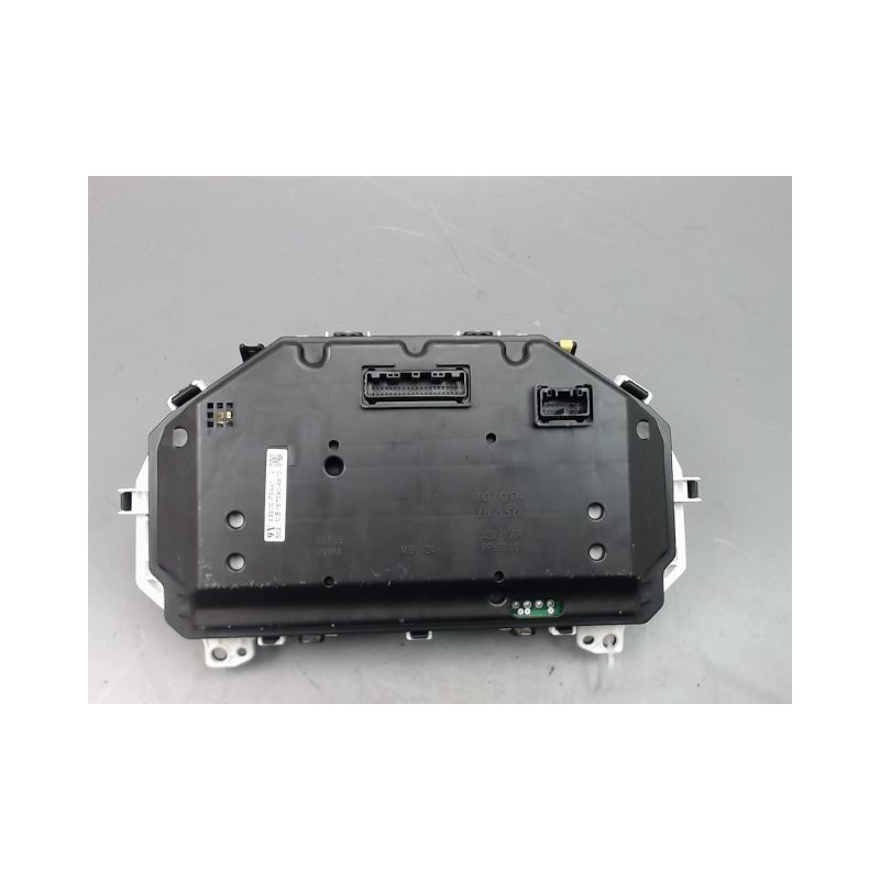 BLOC COMPTEURS TOYOTA YARIS 2005-