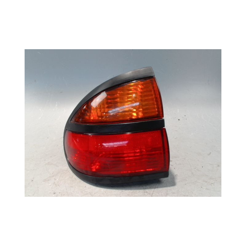 FEU ARRIERE GAUCHE  RENAULT LAGUNA II 00-2005