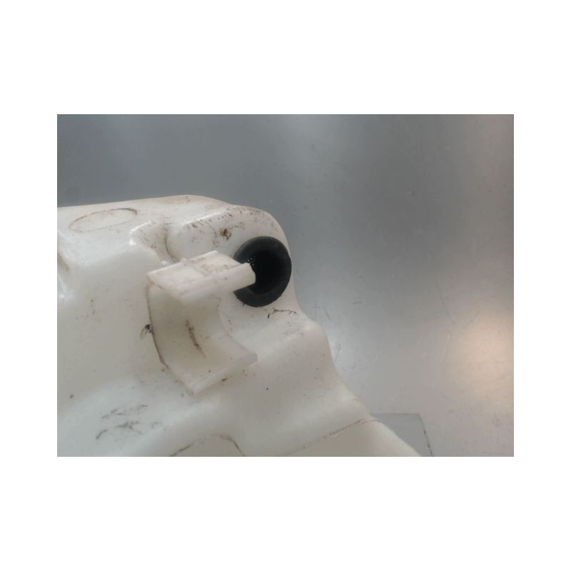 RESERVOIR LAVE-GLACE AVANT FORD KUGA