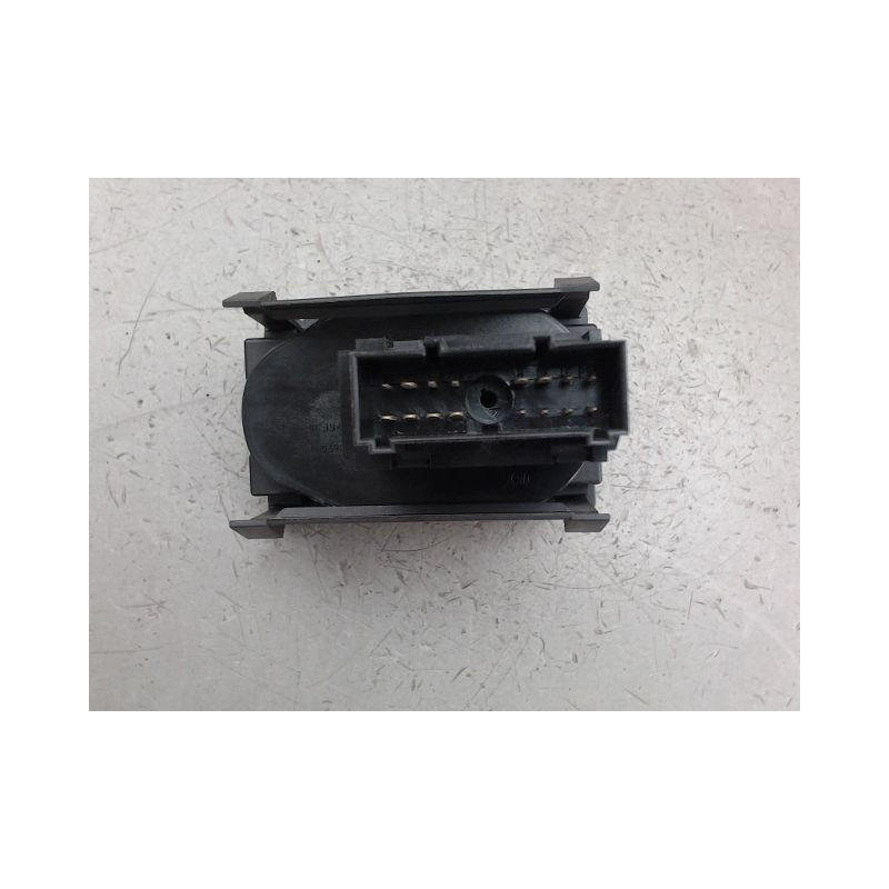 COMMANDE ECLAIRAGE FORD KUGA
