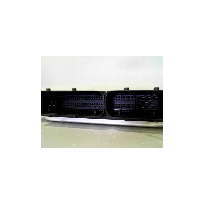 CALCULATEUR MOTEUR VOLKSWAGEN PASSAT BREAK 00-05