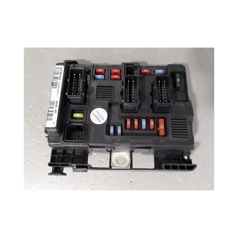 BOITE A FUSIBLES PEUGEOT 206