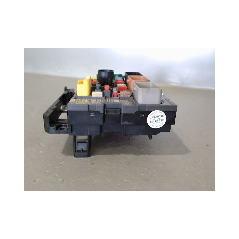 BOITE A FUSIBLES PEUGEOT 3008