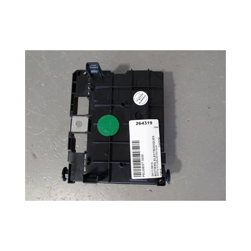BOITE A FUSIBLES PEUGEOT 3008