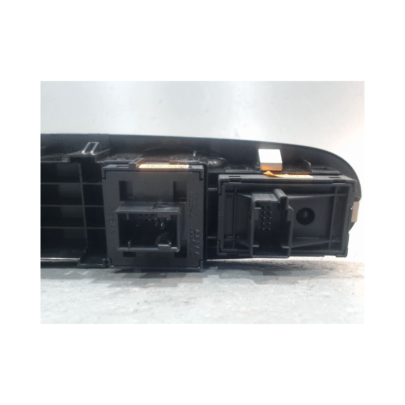 COMMANDE LEVE-GLACE PORTE AVG LANCIA YPSILON