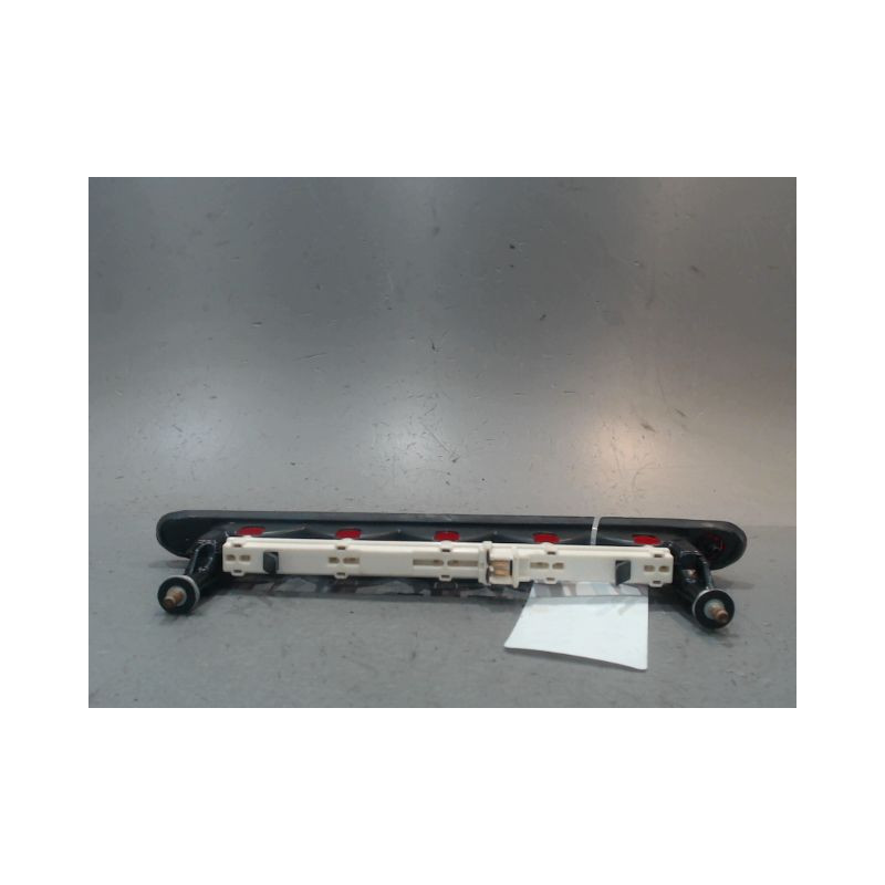 FEUX STOP SUPPLEMENTAIRE SUZUKI SWIFT