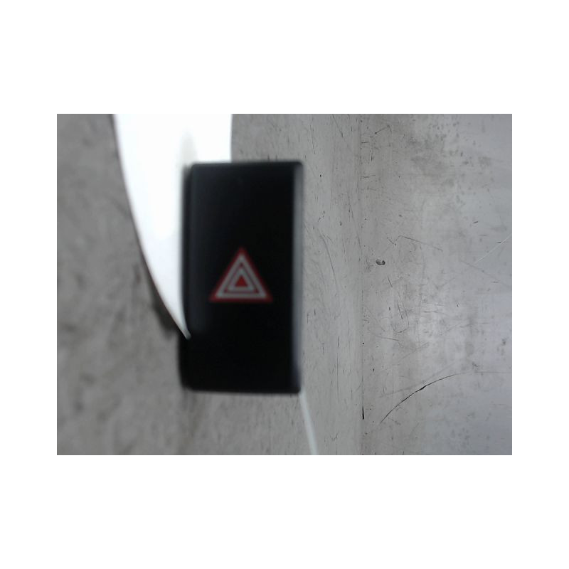 BOUTON DE WARNING KIA PICANTO