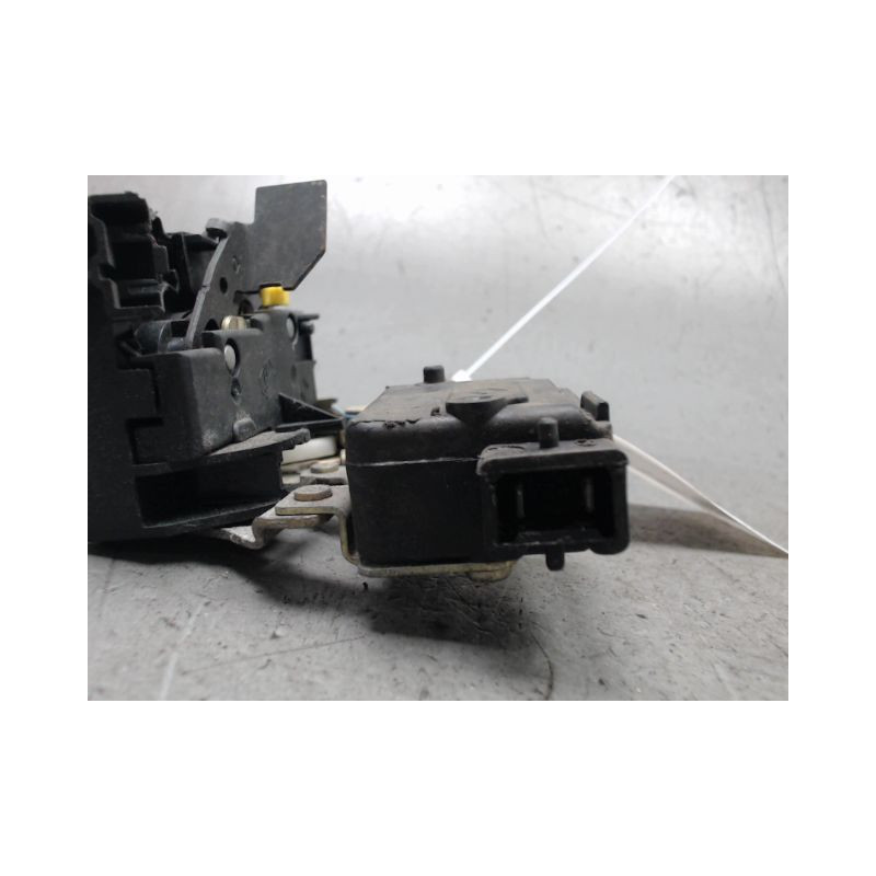 SYSTEME CONDAMNATION AVANT DROIT RENAULT TWINGO 93-98