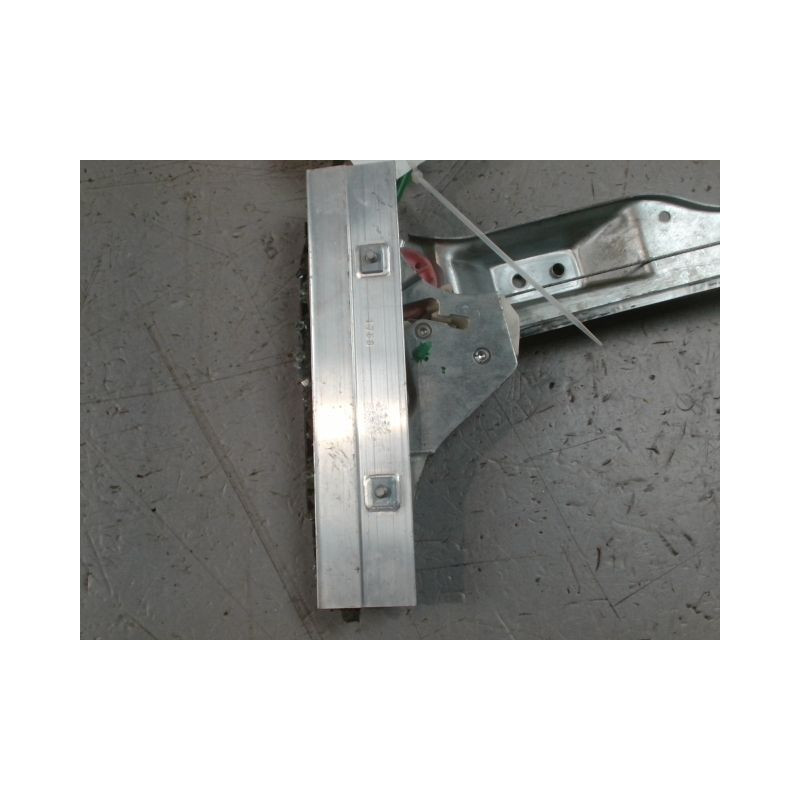 MECANISME+MOTEUR LEVE-GLACE AVANT DROIT OPEL CORSA 06-09