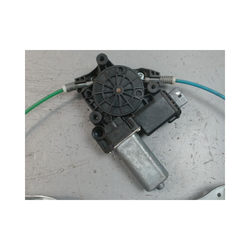 MECANISME+MOTEUR LEVE-GLACE AVANT DROIT OPEL CORSA 06-09