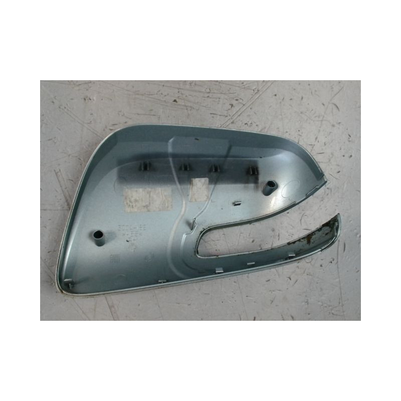 CARENAGE RETROVISEUR EXTERIEUR DROIT TOYOTA AVENSIS 2003-