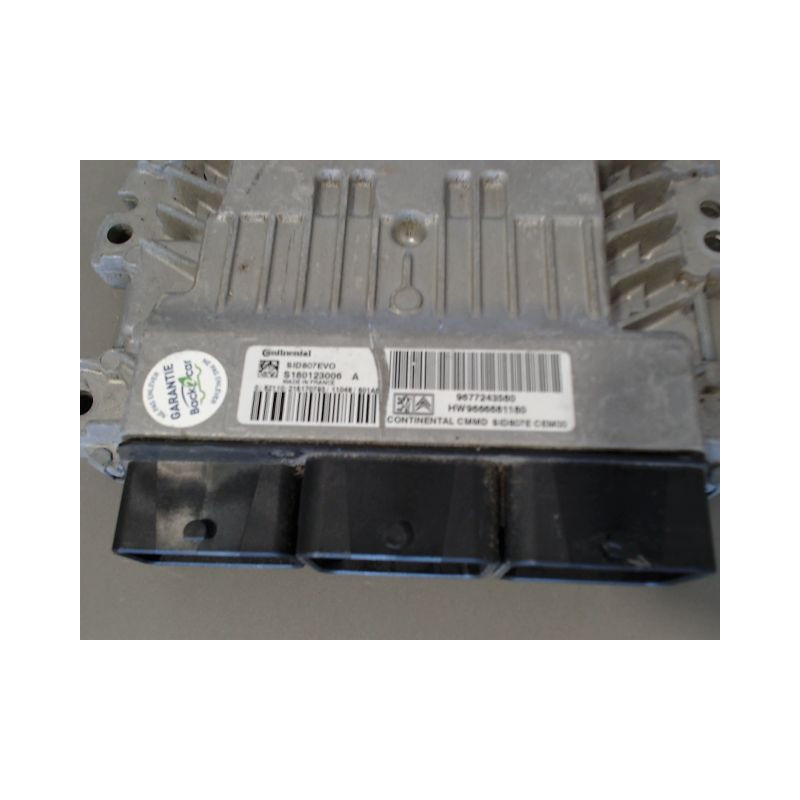 CALCULATEUR MOTEUR PEUGEOT 5008