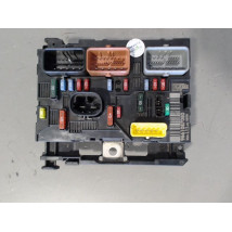 BOITE A FUSIBLES PEUGEOT 307