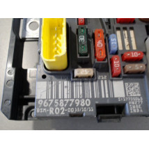 BOITE A FUSIBLES CITROEN C4