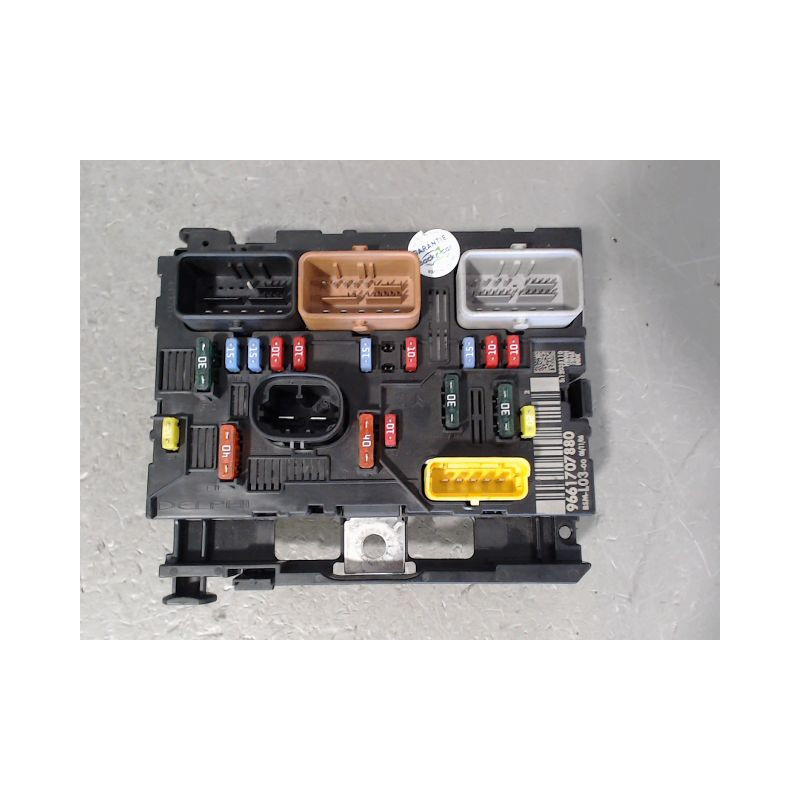 BOITE A FUSIBLES CITROEN C3
