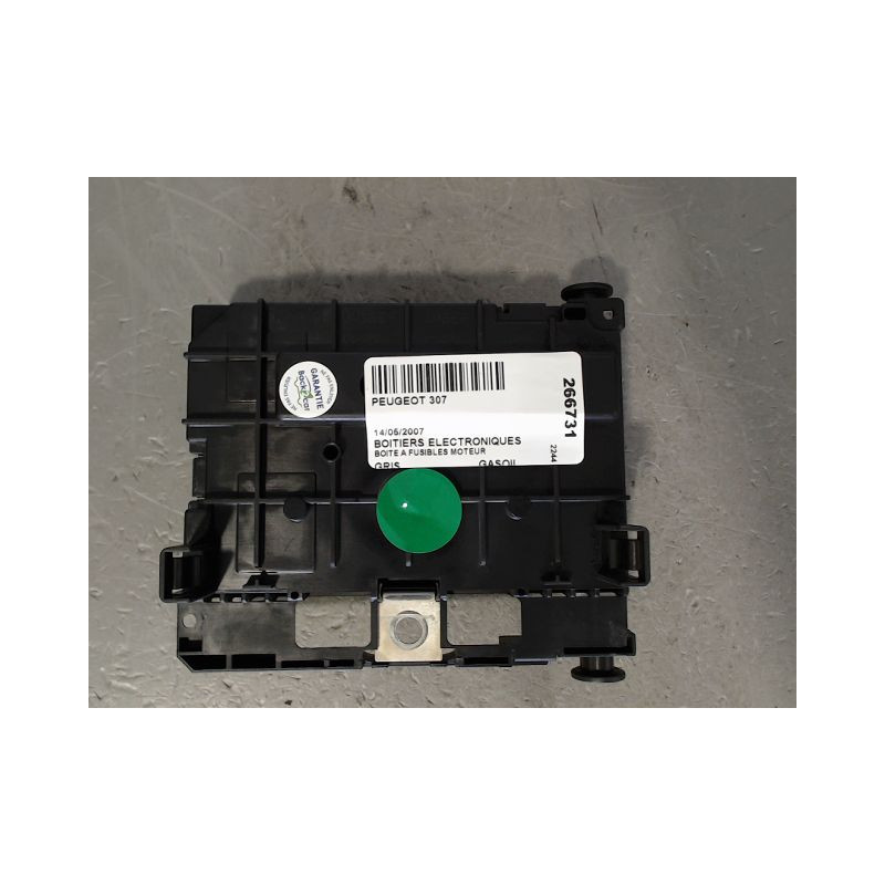BOITE A FUSIBLES PEUGEOT 307